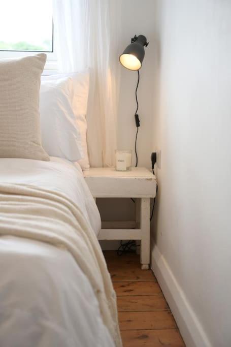 The Palm House Falmouth - Minutes From The Beach! Ngoại thất bức ảnh