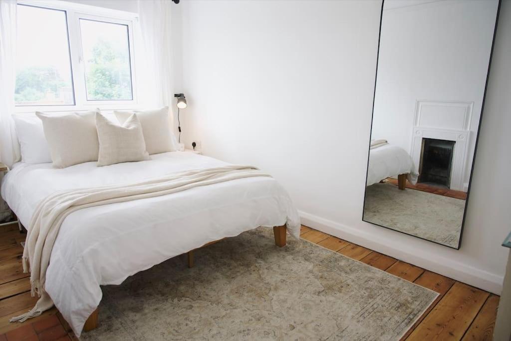 The Palm House Falmouth - Minutes From The Beach! Ngoại thất bức ảnh