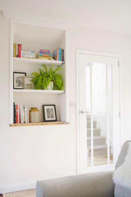 The Palm House Falmouth - Minutes From The Beach! Ngoại thất bức ảnh